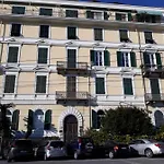 Apartment Sea Breeze Sanremo